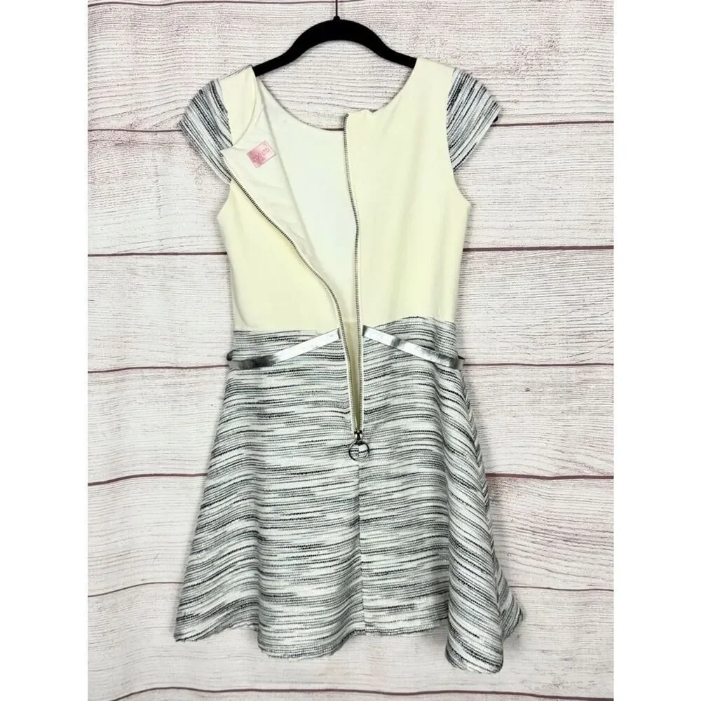 ZOË Ltd Dress Gray Ivory Tweed Cap Sleeve Fit & Flare Silver Belt size 16